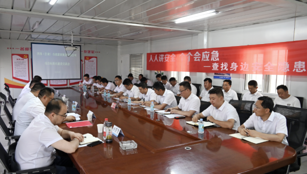 “制定詳細(xì)質(zhì)量控制手冊(cè)，明確各環(huán)節(jié)質(zhì)量標(biāo)準(zhǔn)和檢驗(yàn)方法。”“繼續(xù)將標(biāo)準(zhǔn)化管理與考核掛鉤，構(gòu)建‘責(zé)任全覆蓋，管理無(wú)盲區(qū)'的管控體系?！薄皯?yīng)用智慧工地管理系統(tǒng)可視化設(shè)備和數(shù)據(jù)監(jiān)測(cè),將‘傳統(tǒng)管理